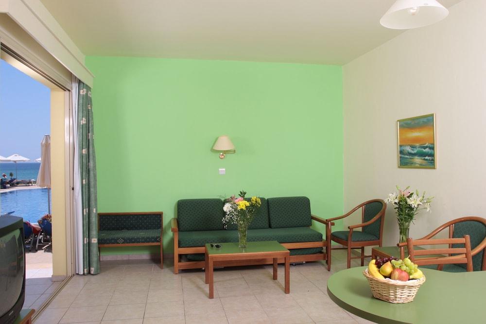 Panas Village Hotel de apartamente Ayia Napa