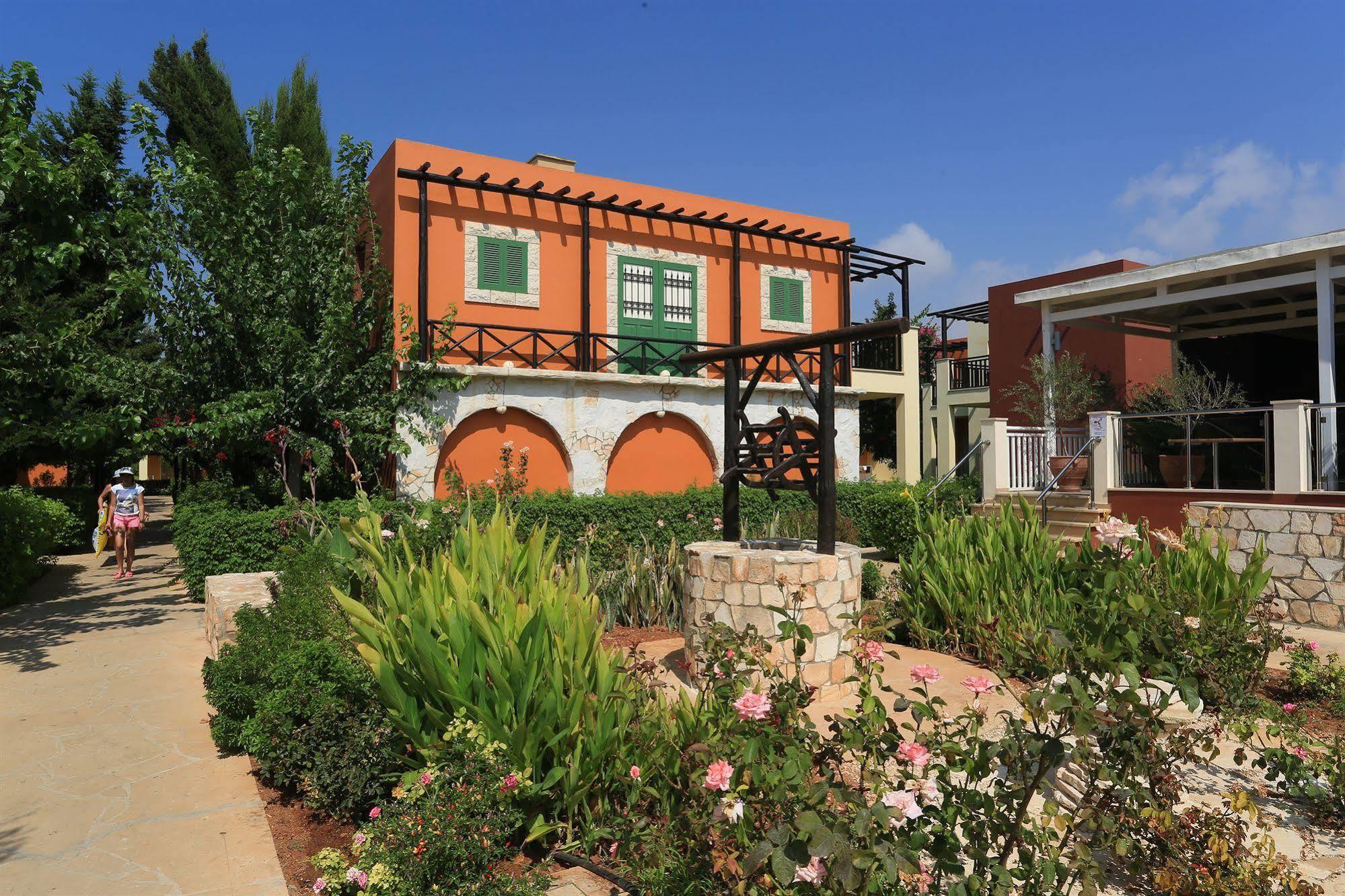 Hotel de apartamente Panas Village Ayia Napa