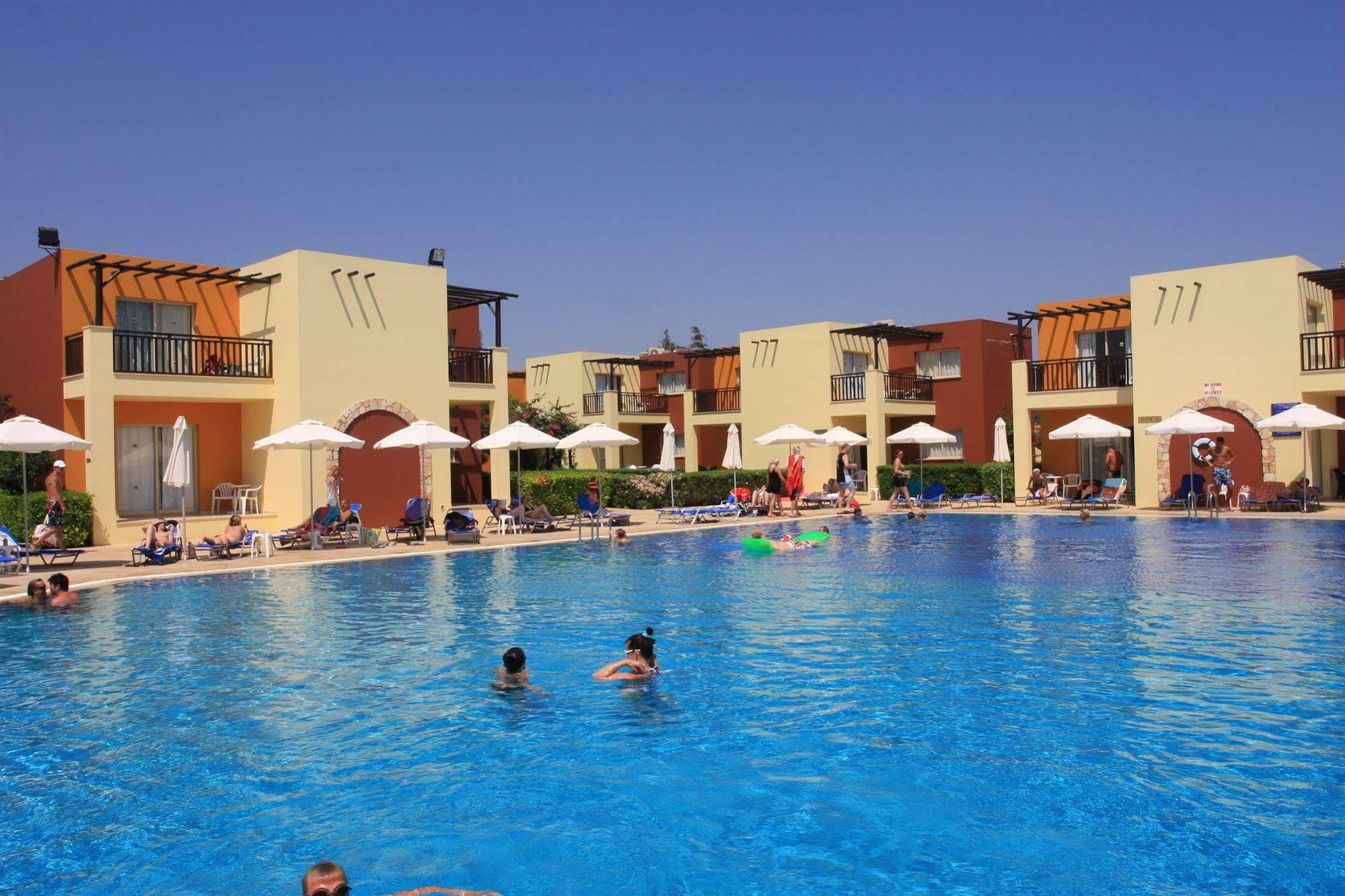 Panas Village Hotel de apartamente Ayia Napa